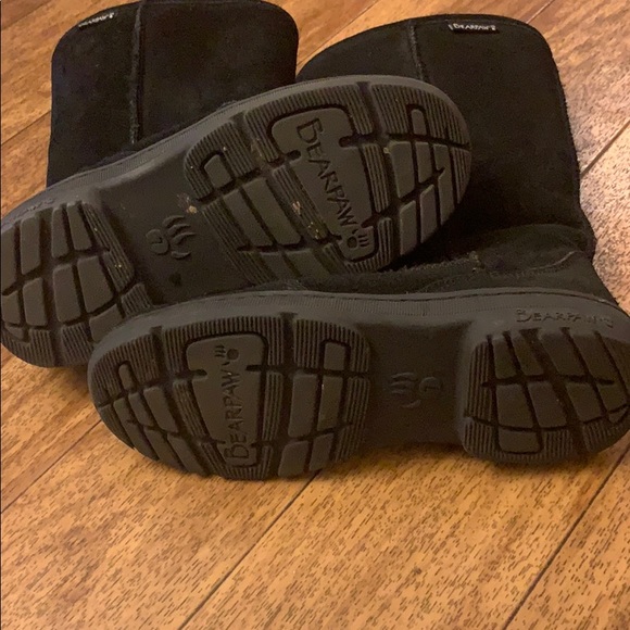 BearPaw size 7 black boots with inner fur - Picture 4 of 4